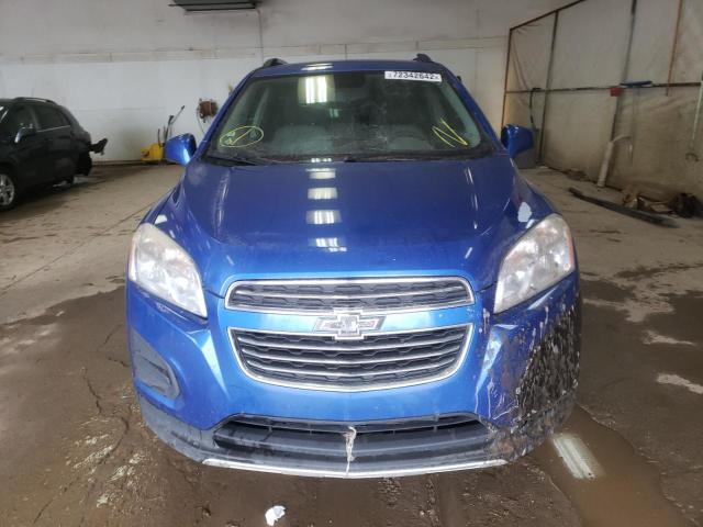 KL7CJLSB0FB162036 - 2015 CHEVROLET TRAX BLUE photo 5