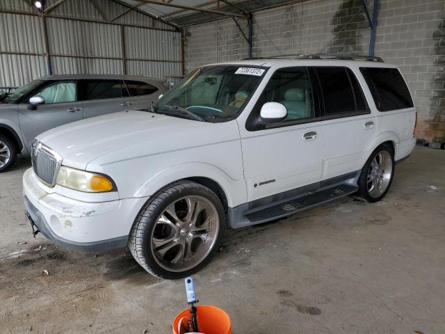 5LMEU27R52LJ04682 - 2002 LINCOLN NAVIGATOR WHITE photo 1