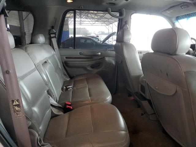 5LMEU27R52LJ04682 - 2002 LINCOLN NAVIGATOR WHITE photo 11