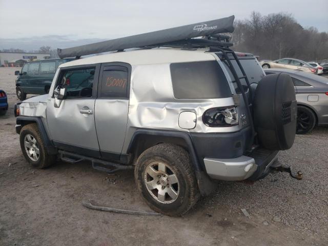 JTEBU11FX8K001206 - 2008 TOYOTA FJ CRUISER SILVER photo 2