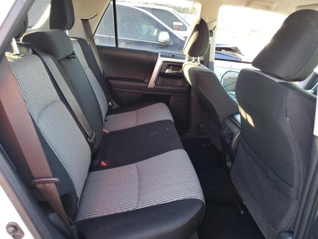 JTEMU5JR9N6062836 - 2022 TOYOTA 4RUNNER SR WHITE photo 10