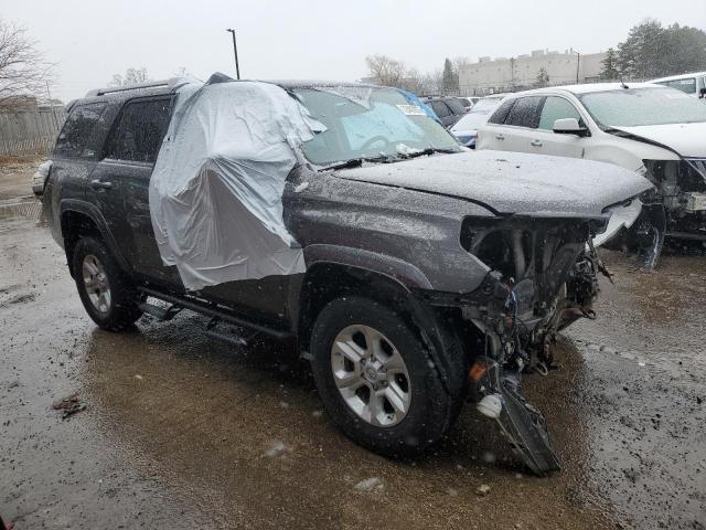 JTEBU5JR7E5158638 - 2014 TOYOTA 4RUNNER SR GRAY photo 4