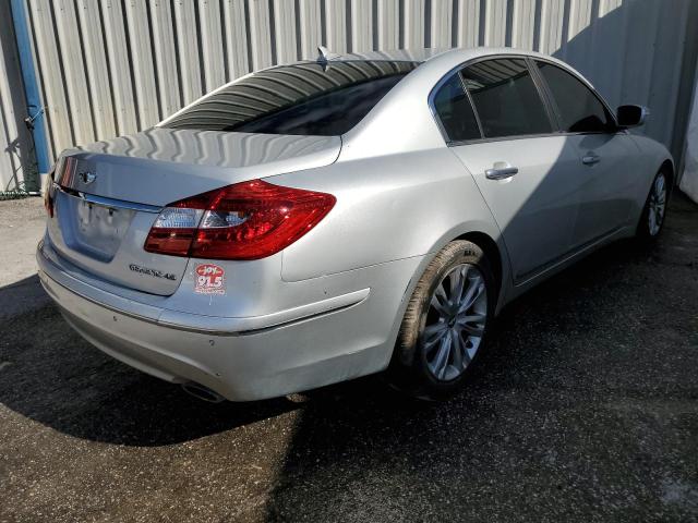 KMHGC46F69U****** - 2009 HYUNDAI GENESIS 4. SILVER photo 3