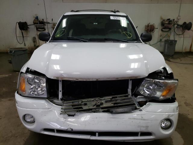 1GKDT13S582154669 - 2008 GMC ENVOY WHITE photo 5