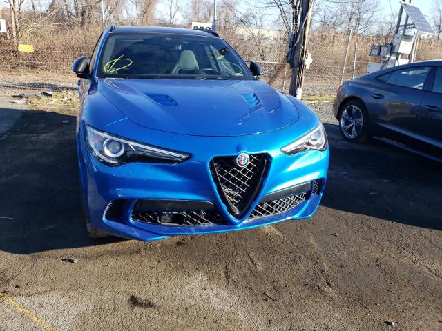 ZASPAKEV7N7D34334 - 2022 ALFA ROMEO STELVIO QU BLUE photo 5