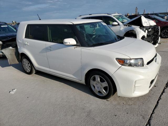 JTLZE4FE8DJ041502 - 2013 TOYOTA SCION XB Beyaz fotoğraf 4