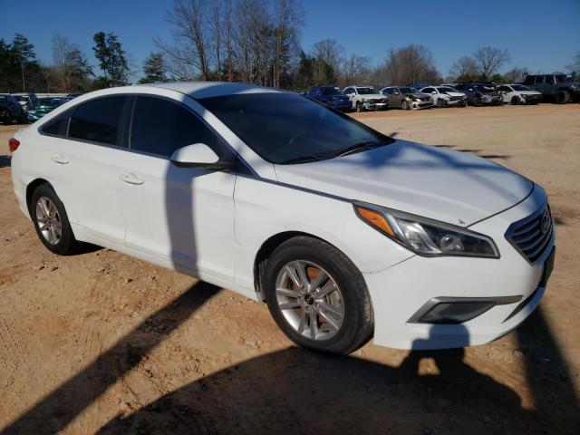 5NPE24AF6GH323332 - 2016 HYUNDAI SONATA SE WHITE photo 4