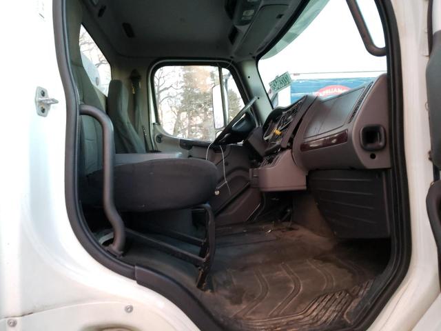 1FVACXBS3ADAR0443 - 2010 FREIGHTLINER M2 106 MED WHITE photo 5