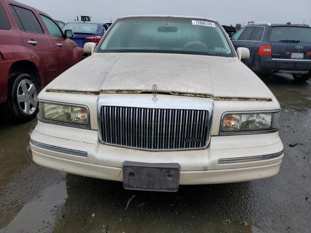 1LNLM83W6SY714165 - 1995 LINCOLN TOWN CAR C CREAM photo 5