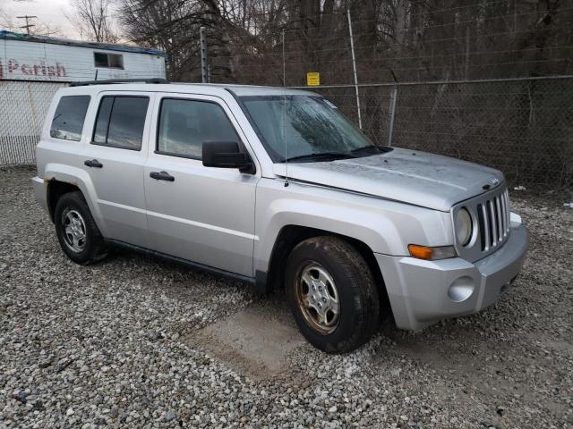 1J4FF28B89D129355 - 2009 JEEP PATRIOT SP SILVER photo 4