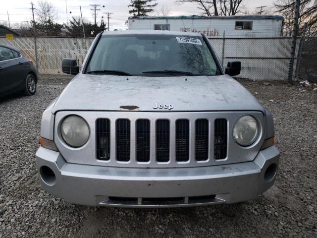 1J4FF28B89D129355 - 2009 JEEP PATRIOT SP SILVER photo 5