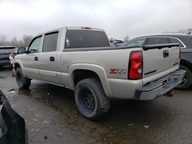 2GCEK13T851358308 - 2005 CHEVROLET SILVERADO SILVER photo 2