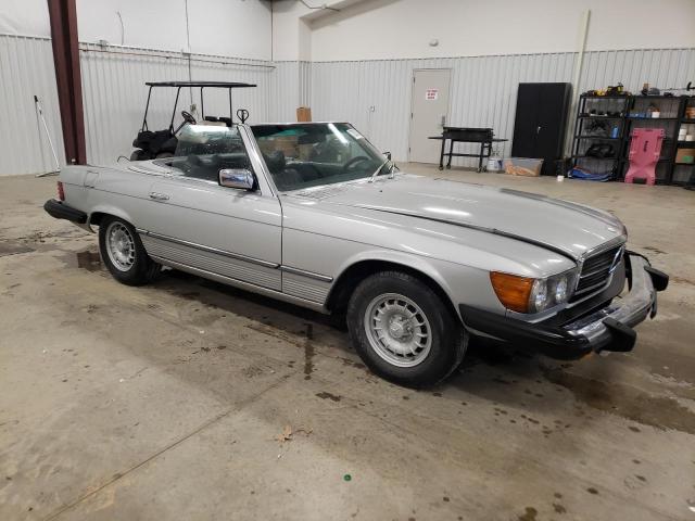 10704412032553 - 1976 MERCEDES-BENZ 450 SL SILVER photo 4