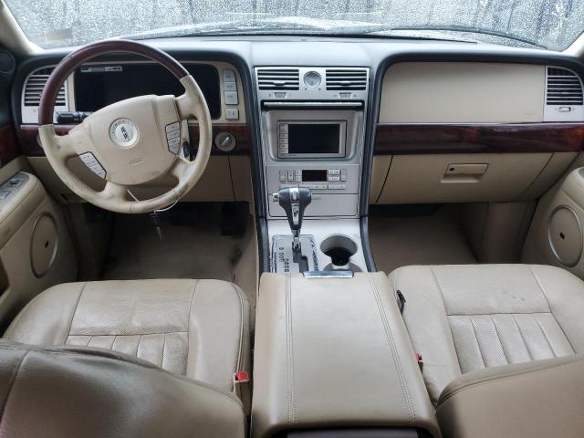 5LMFU285X5LJ04178 - 2005 LINCOLN NAVIGATOR 白色 照片 8