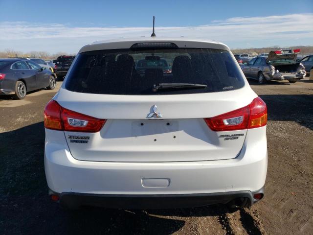 JA4AR3AU5GZ033802 - 2016 MITSUBISHI OUTLANDER 白色 照片 6