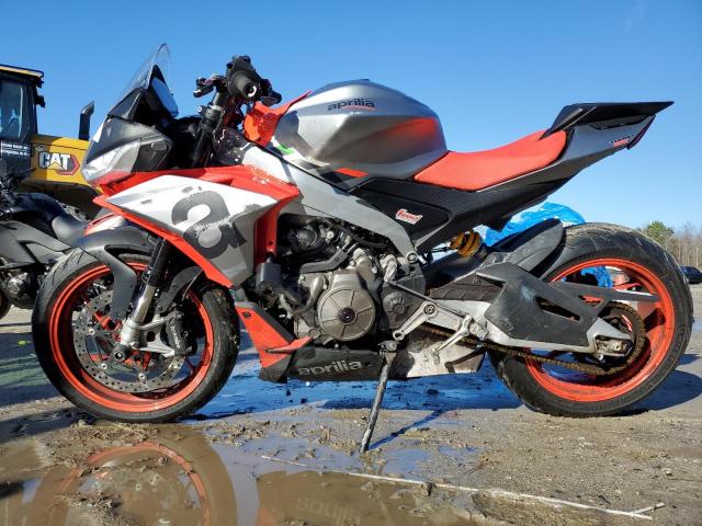 ZD4KSUE03MS000253 - 2021 APRILIA TUONO 660 RED photo 9