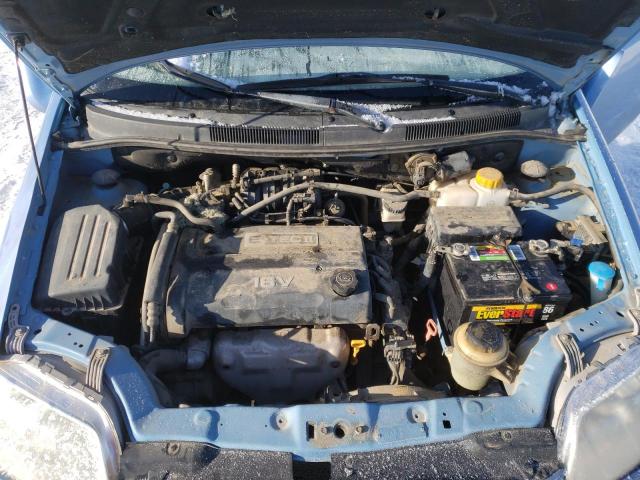 KL1TD62635B403379 - 2005 CHEVROLET AVEO BASE BLUE photo 11