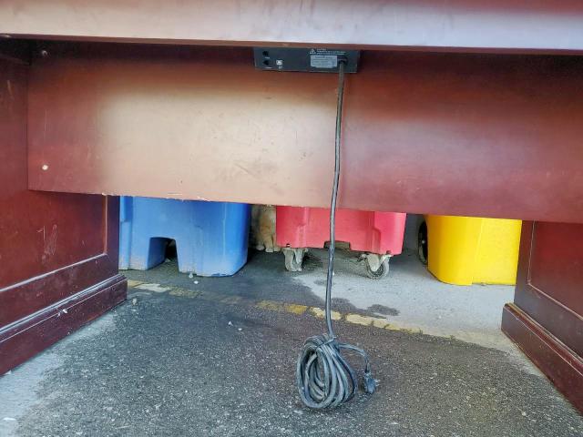 undefined - 0 2000 TABLE UNK photo 2