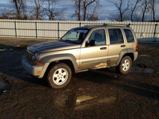 1J4GL48K35W500364 - 2005 JEEP LIBERTY TAN photo 1