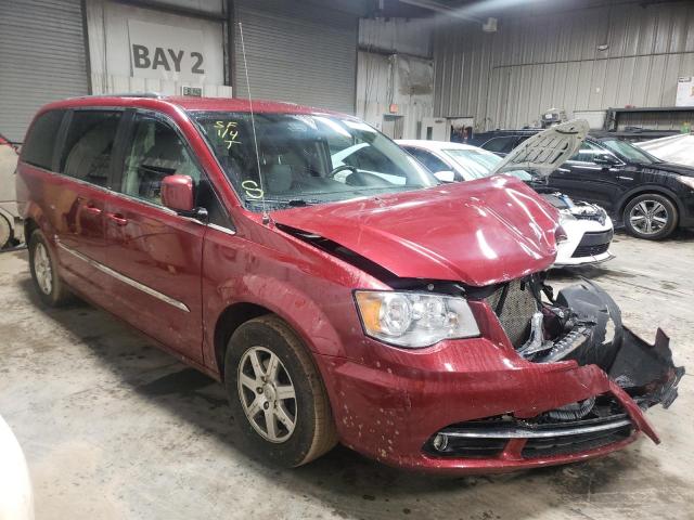 2C4RC1BG6CR282251 - 2012 CHRYSLER TOWN & COU RED photo 4