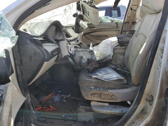 5GAEVCKW8NJ136907 - 2022 BUICK ENCLAVE AV WHITE photo 7