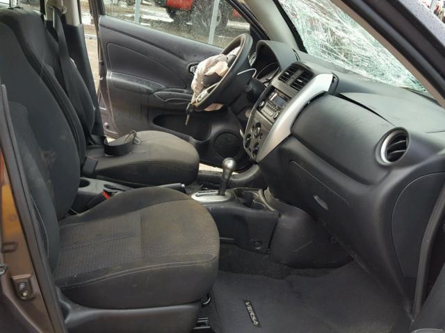3N1CN7AP2FL860645 - 2015 NISSAN VERSA S GRAY photo 5