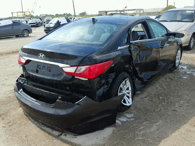 5NPEB4AC4DH565280 - 2013 HYUNDAI SONATA GLS BLACK photo 4