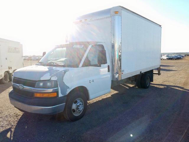 1GBJG31U251243639 - 2005 CHEVROLET EXPRESS G3500  photo 2