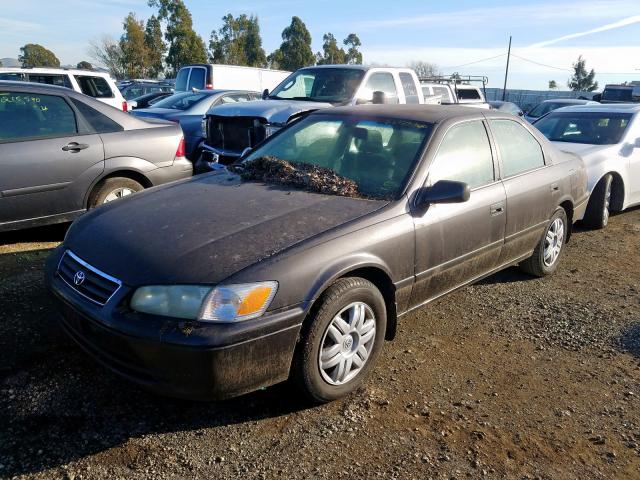 JT2BG22K2Y0470131 - 2000 TOYOTA CAMRY CE  photo 2