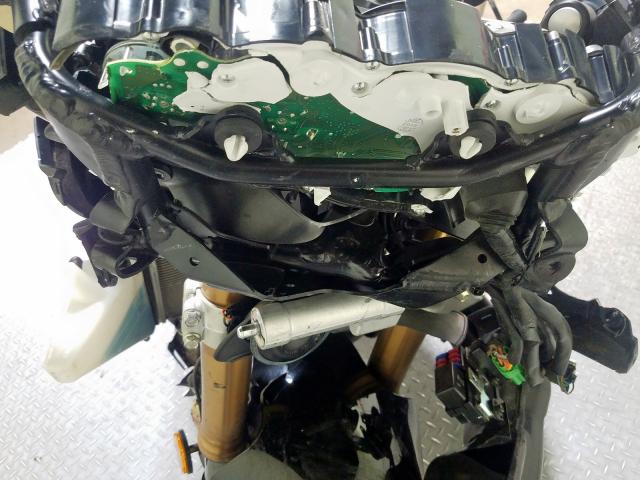 JS1GX72B2G2100756 - 2016 SUZUKI GSX1300 RA  photo 16