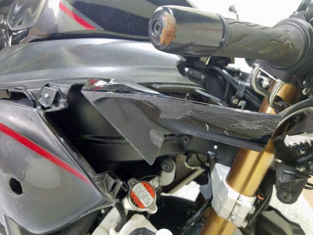 JS1GX72B2G2100756 - 2016 SUZUKI GSX1300 RA  photo 18