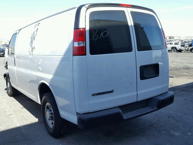 1GCWGAFF3H1148608 - 2017 CHEVROLET EXPRESS G2500  photo 3