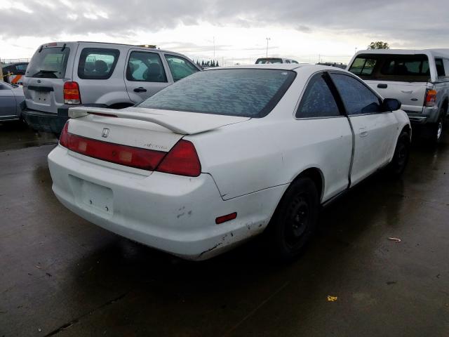 1HGCG3241WA015086 - 1998 HONDA ACCORD LX  photo 4