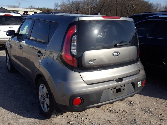 KNDJN2A21J7588176 - 2018 KIA SOUL  photo 3