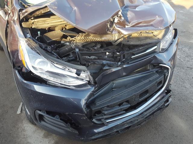 3GNCJLSB5JL349399 - 2018 CHEVROLET TRAX 1LT  photo 9