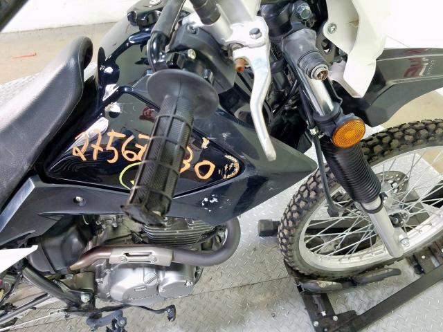 JS1SH42A3F2100275 - 2015 SUZUKI DR200 S  photo 17