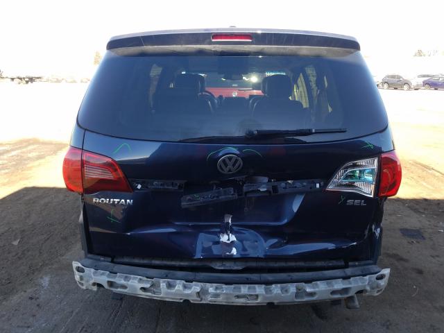 2V8HW54XX9R518310 - 2009 VOLKSWAGEN ROUTAN SEL  photo 9