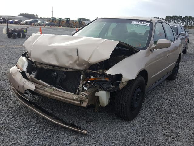 1HGCG56442A101833 - 2002 HONDA ACCORD LX  photo 2