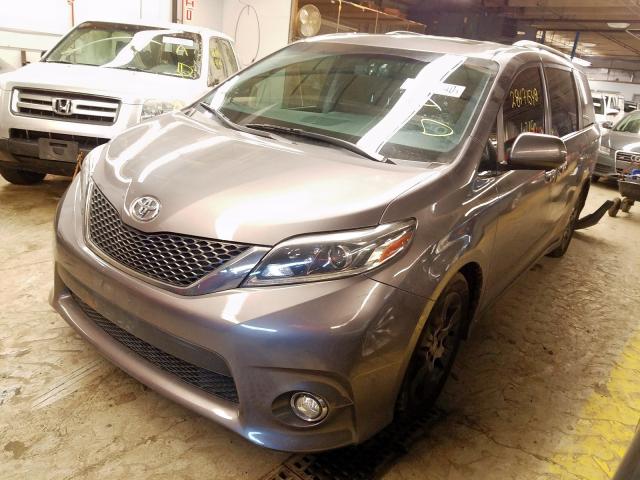 5TDXK3DCXGS756781 - 2016 TOYOTA SIENNA SE  photo 2