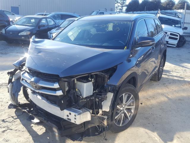 5TDJZRFH2JS861321 - 2018 TOYOTA HIGHLANDER SE  photo 2