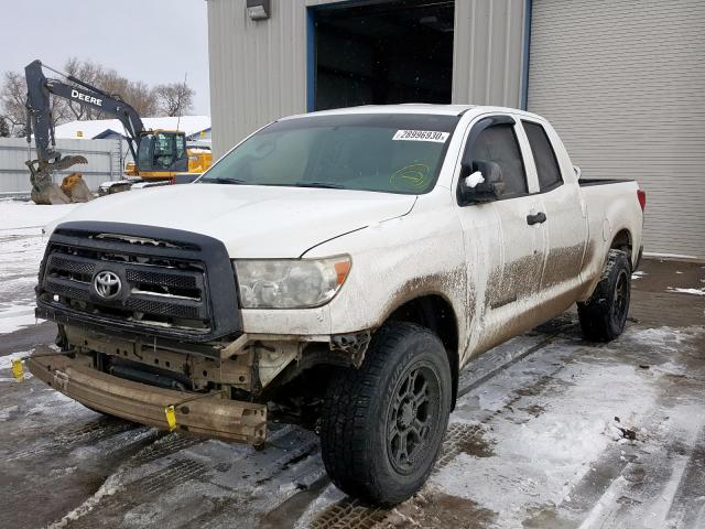 5TFUM5F16DX044097 - 2013 TOYOTA TUNDRA DOUBLE CAB SR5  photo 2