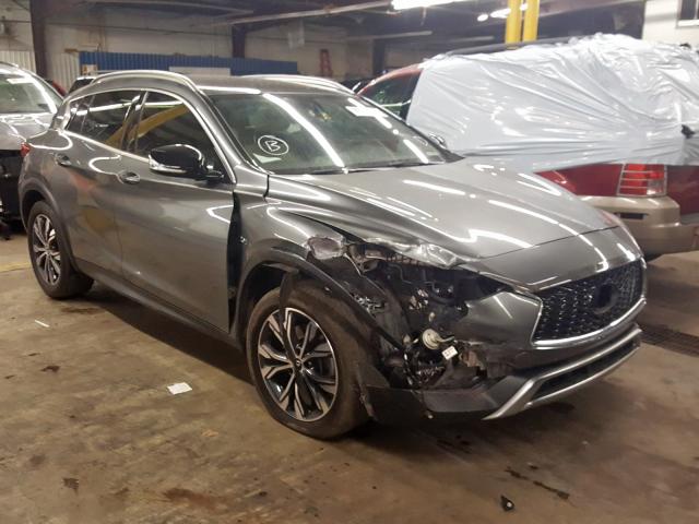 SJKCH5CR1HA016093 - 2017 INFINITI QX30 BASE  photo 1