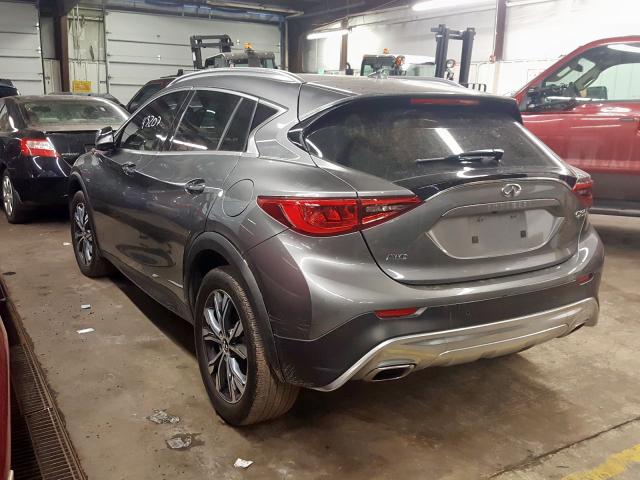 SJKCH5CR1HA016093 - 2017 INFINITI QX30 BASE  photo 3