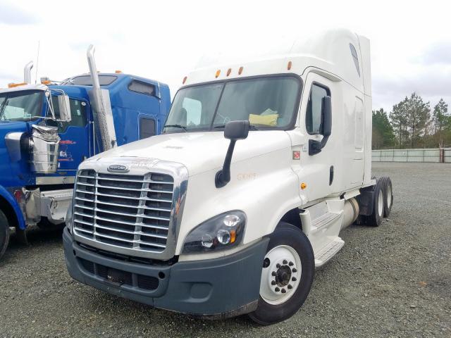 3AKJGLD50FSGR7619 - 2015 FREIGHTLINER CASCADIA 125  photo 2