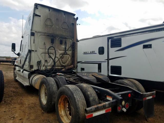 1FUJGLBG3BSAW3933 - 2011 FREIGHTLINER CASCADIA 125  photo 3