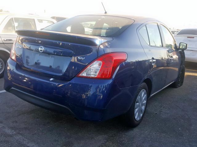 3N1CN7AP5JL829253 - 2018 NISSAN VERSA S BLUE photo 4