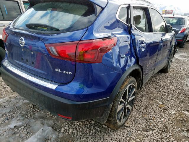 JN1BJ1CR5JW208236 - 2018 NISSAN ROGUE SPORT S  photo 4