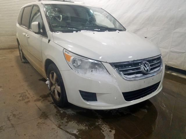 2V4RW3DG5BR766996 - 2011 VOLKSWAGEN ROUTAN SE  photo 1