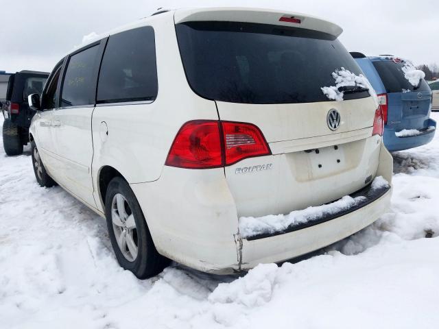 2V4RW3DG5BR766996 - 2011 VOLKSWAGEN ROUTAN SE  photo 3