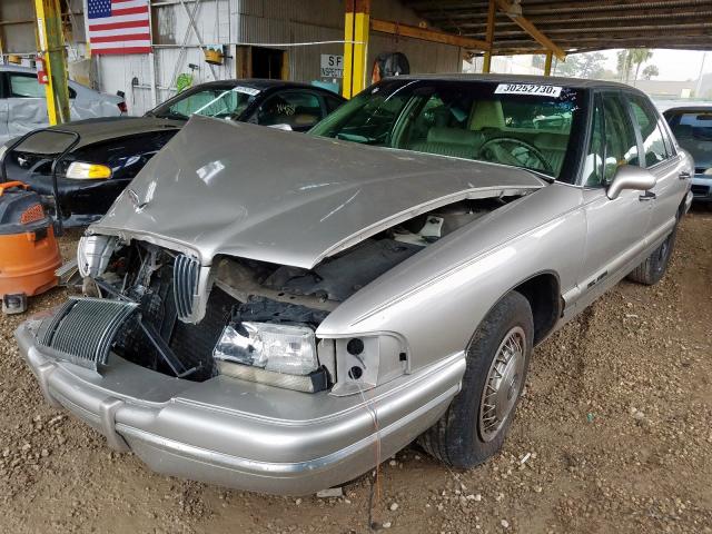 1G4CW52K6TH605066 - 1996 BUICK PARK AVENUE  photo 2